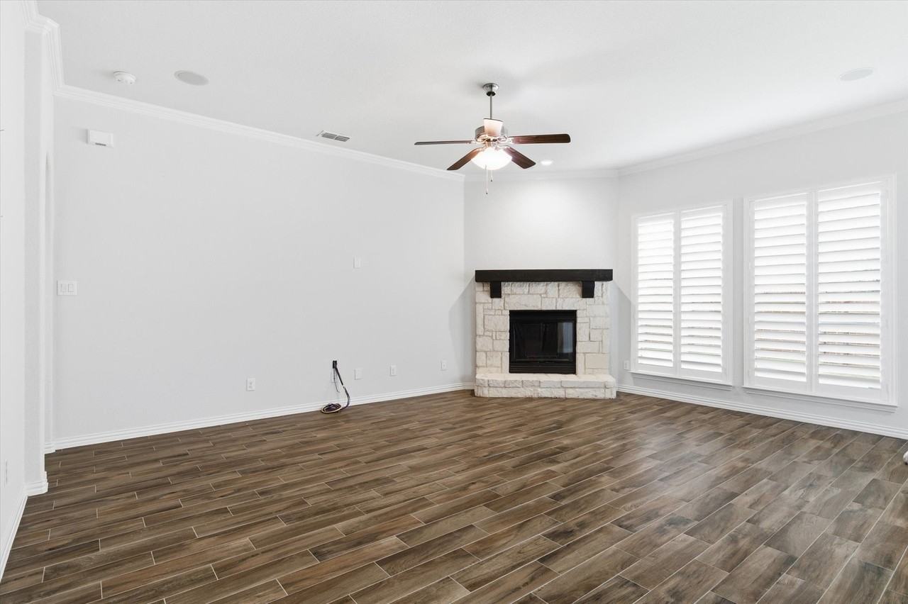 5805 Canyon Oaks Ln - Photo 5 of 24