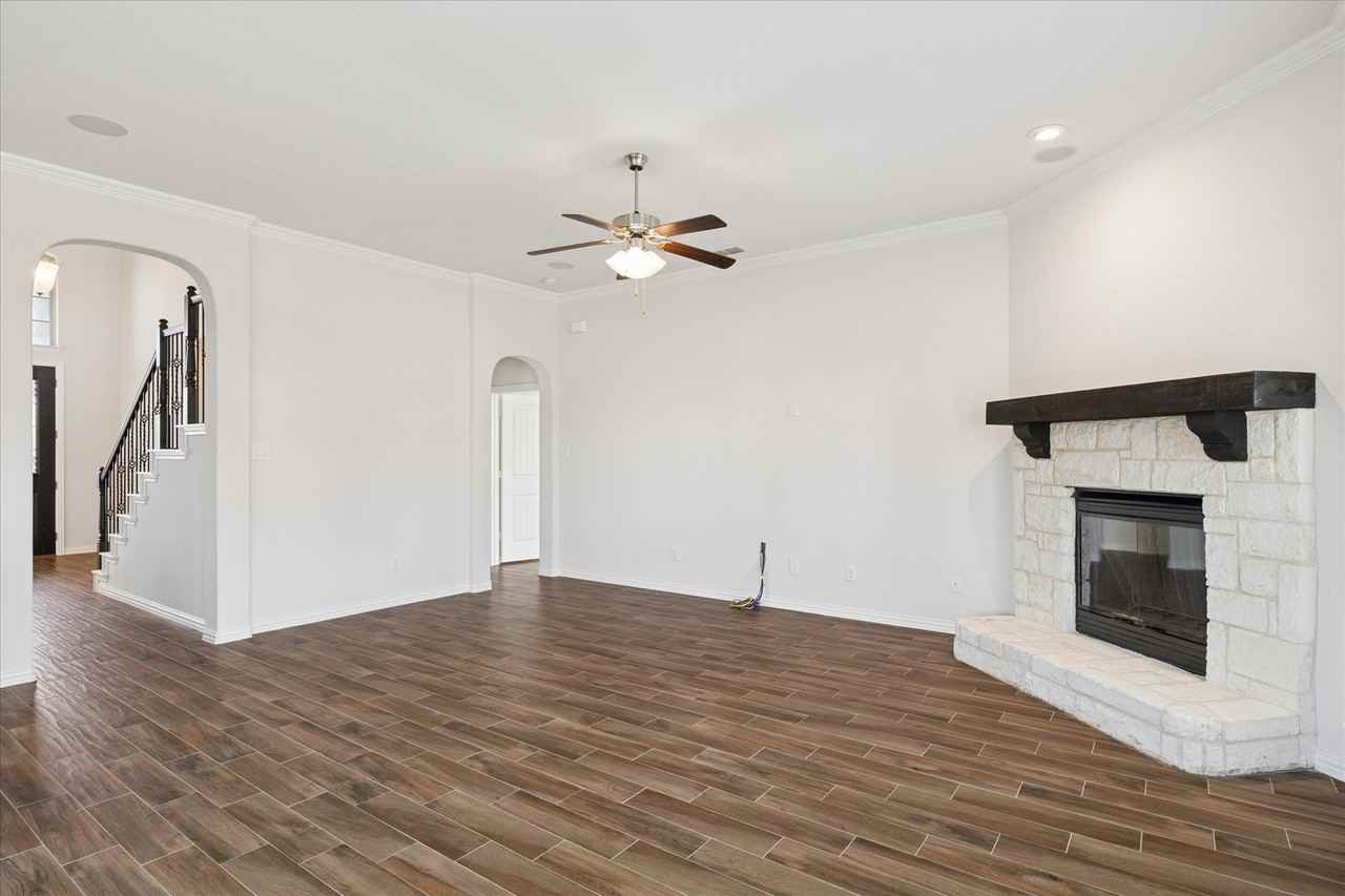 5805 Canyon Oaks Ln - Photo 6 of 24