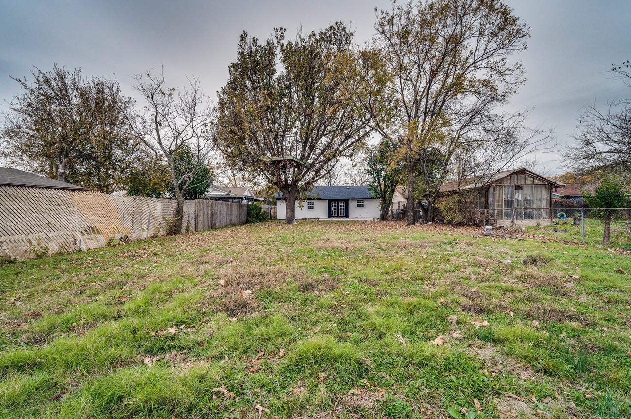 2110 Aggie Dr