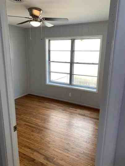 612 E Orange St - Photo 4 of 14