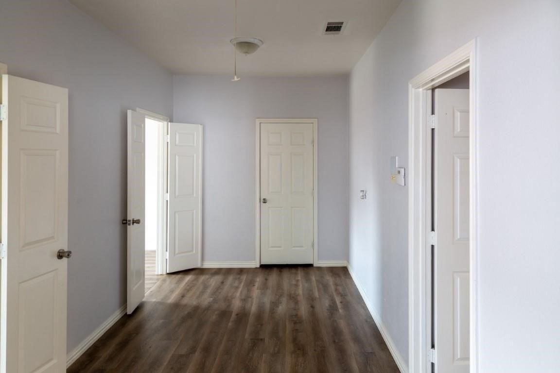 1524 Jessica Ln - Photo 5 of 25