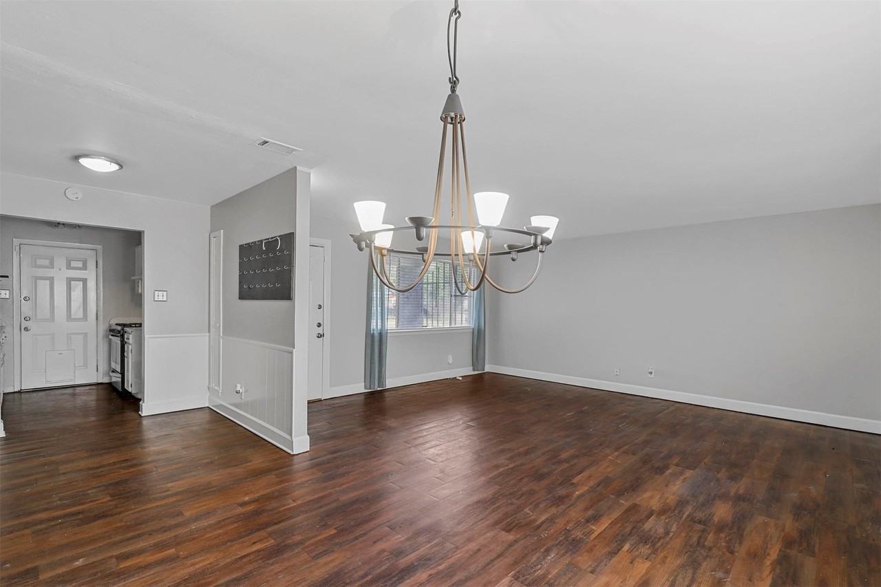 2504 S Fielder Rd - Photo 3 of 18