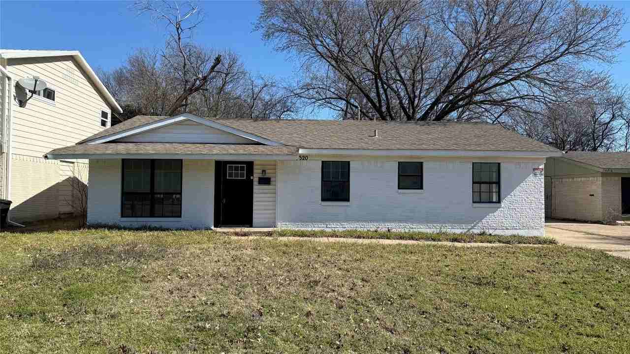 4320 Live Oak Dr - Photo 3 of 20