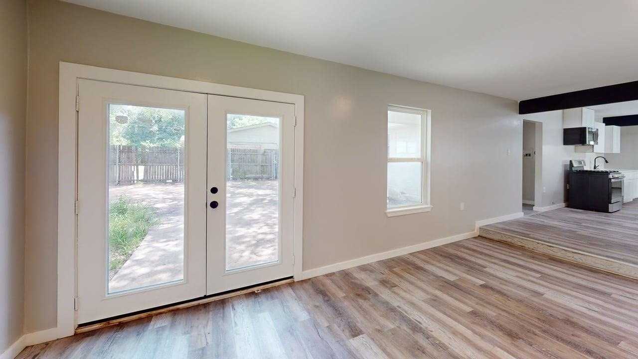 4320 Live Oak Dr - Photo 7 of 20
