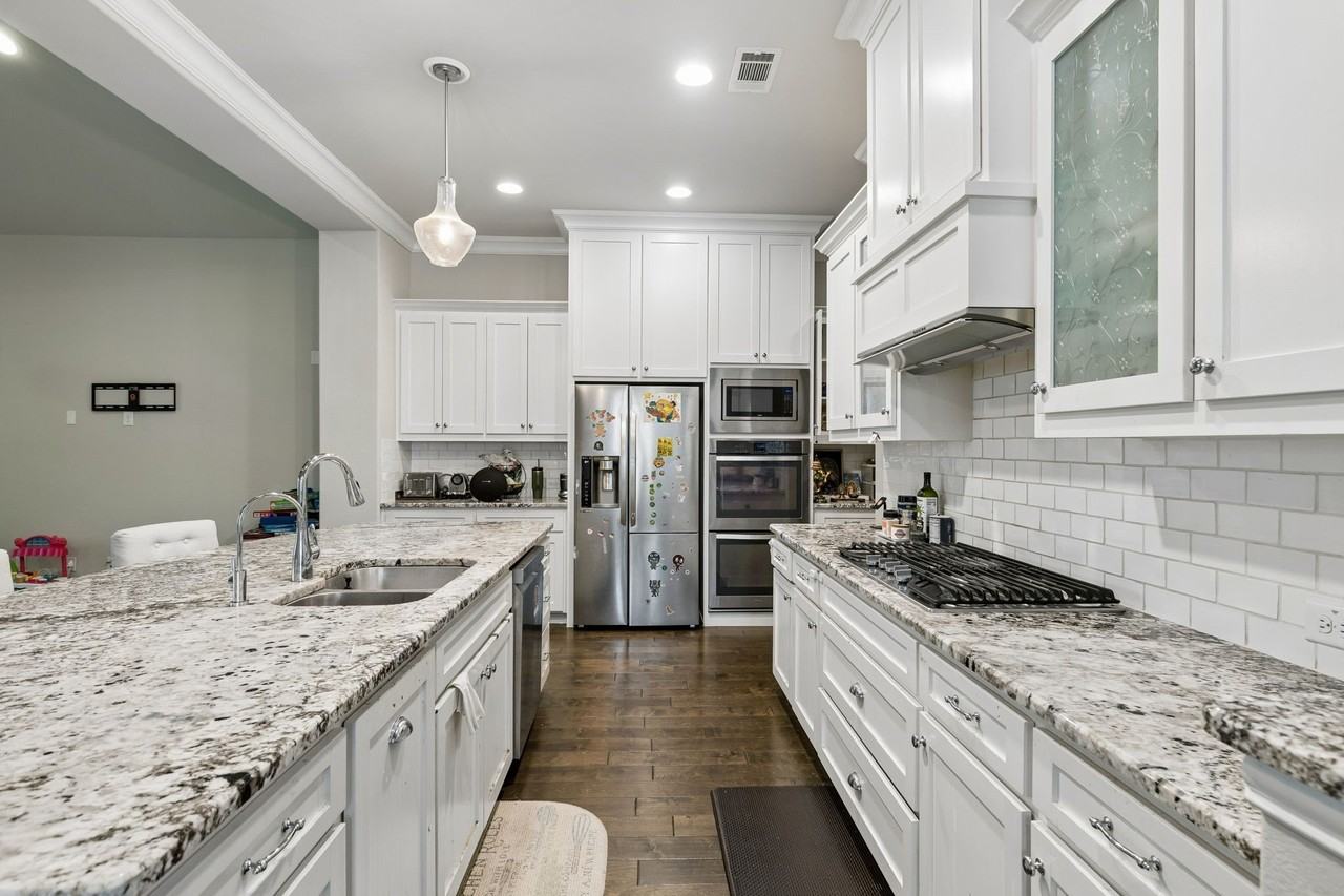 3028 Dustywood Dr - Photo 5 of 39