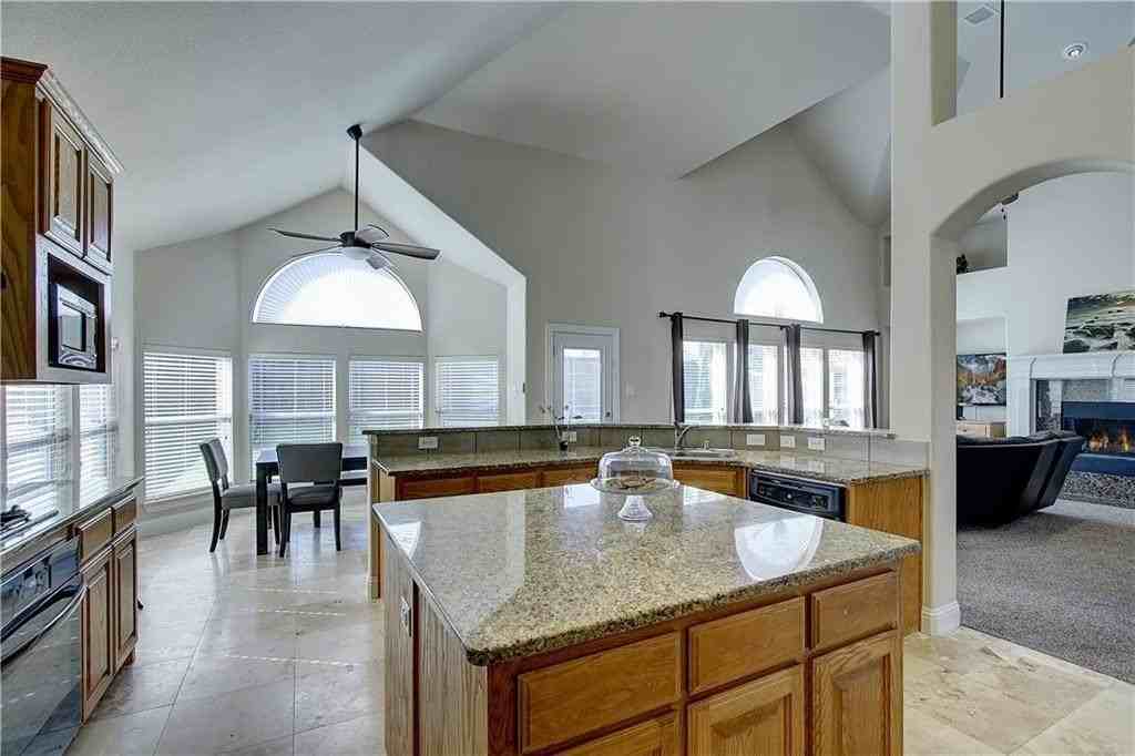 6917 Shady View Ct - Photo 3 of 22