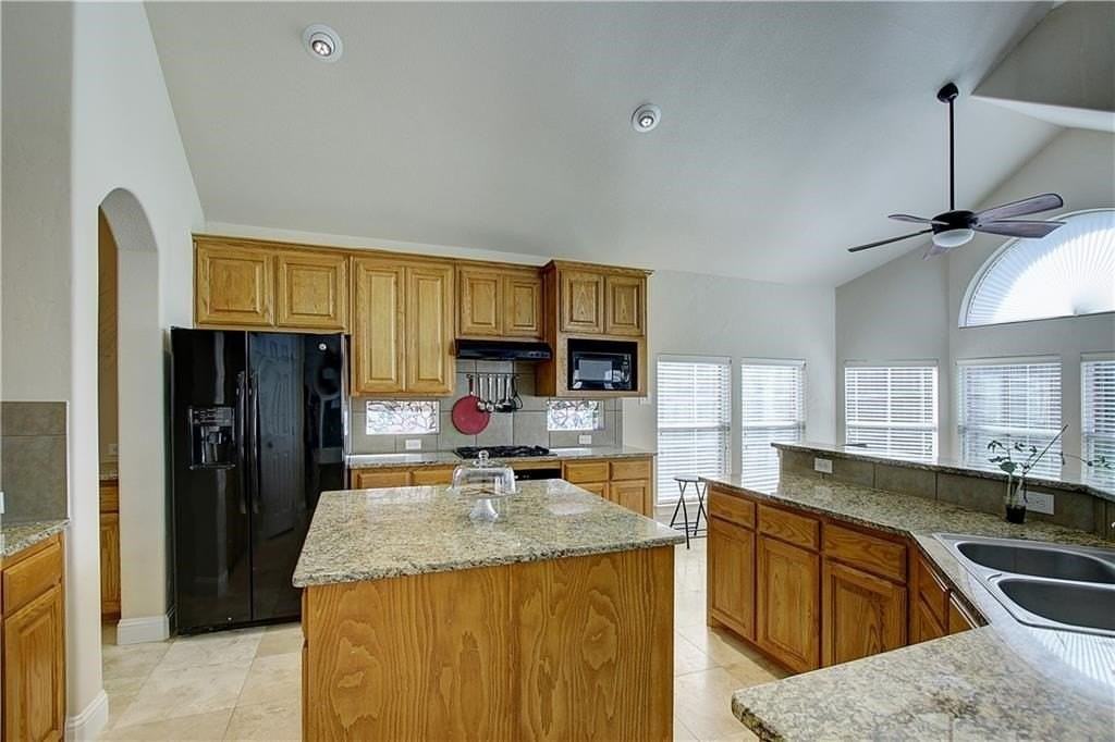6917 Shady View Ct - Photo 5 of 22