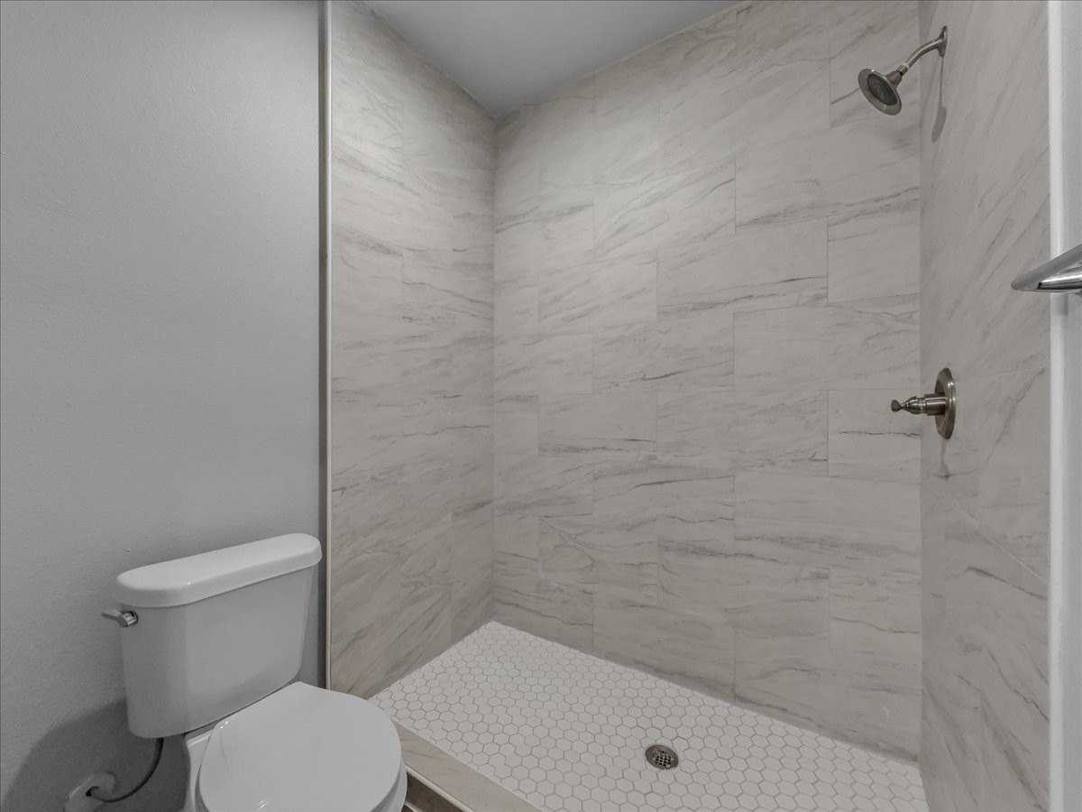 5 Bowling Ln - Photo 6 of 9