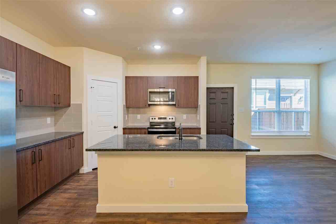 645 Wheatfield Dr