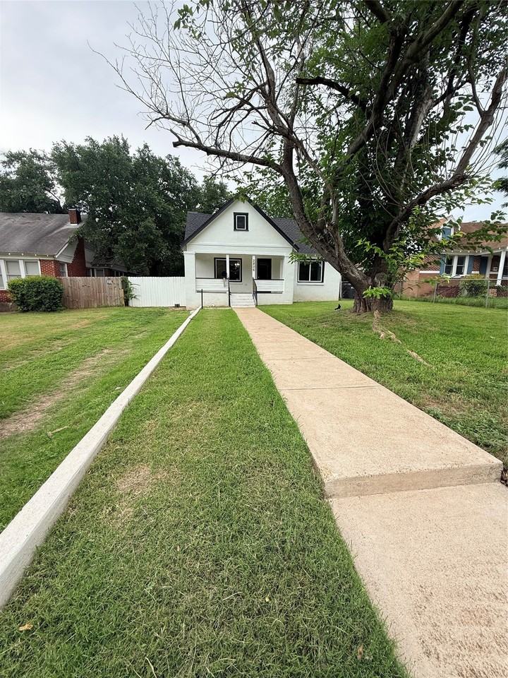 2806 Windsor Ave - Photo 2 of 21