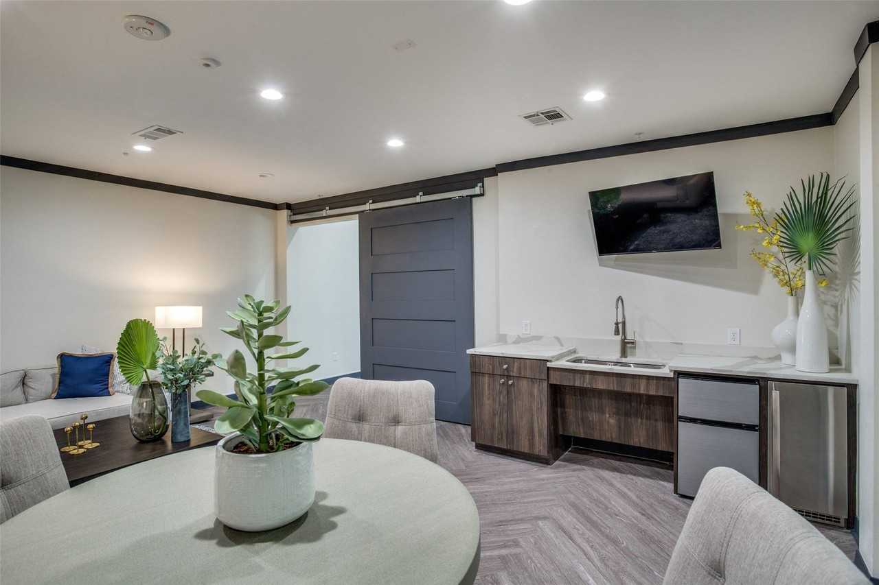 4200 Broadway Ave #6305 - Photo 6 of 26