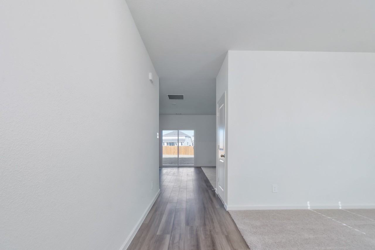 1632 Escondido Dr - Photo 4 of 35