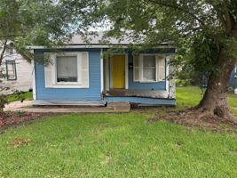 featured image of 1435 Natalie St