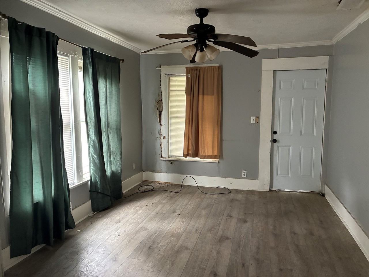 1435 Natalie St - Photo 3 of 13