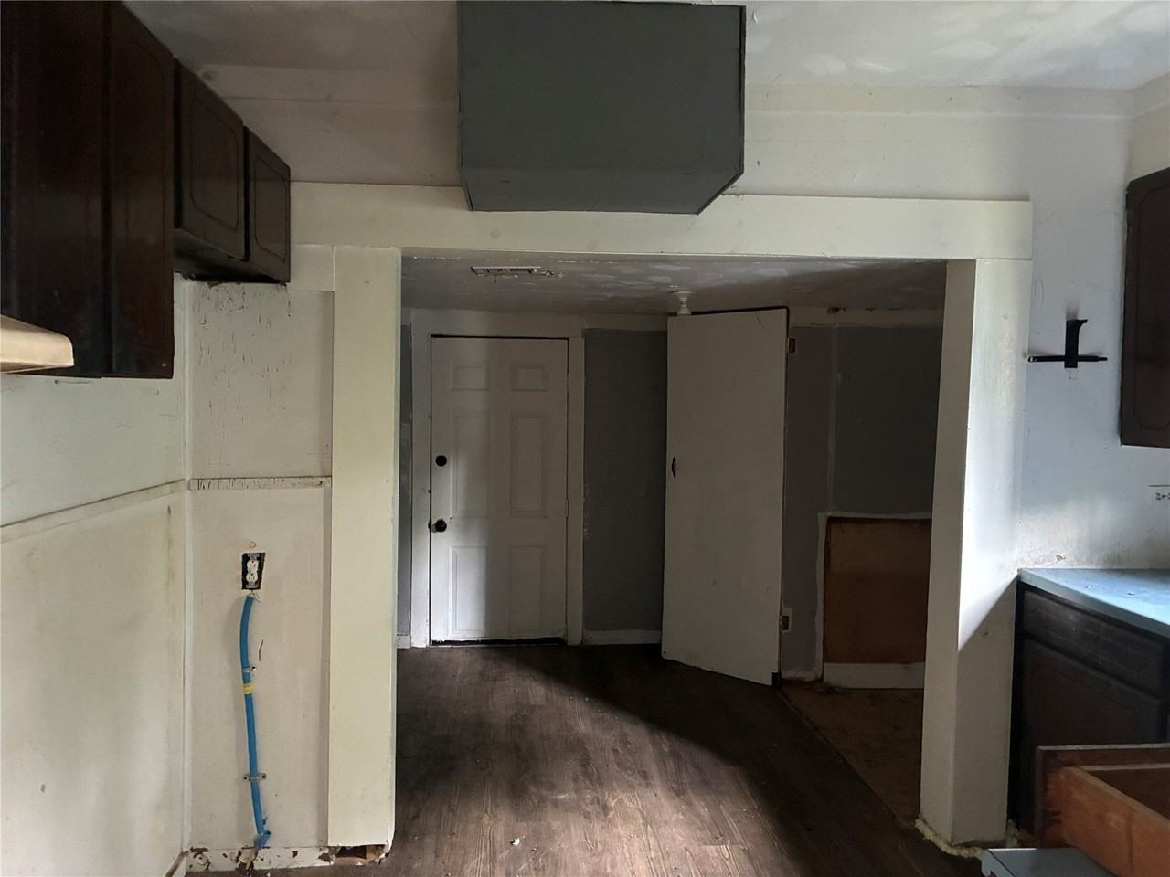 1435 Natalie St - Photo 6 of 13