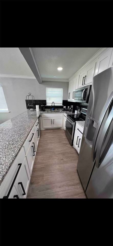 325 Bay Ct - Photo 7 of 20