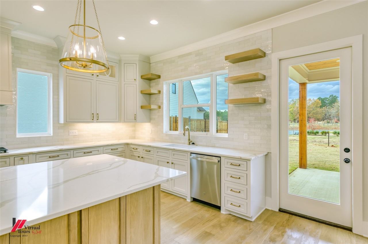 9838 Canebrake Ln - Photo 5 of 40