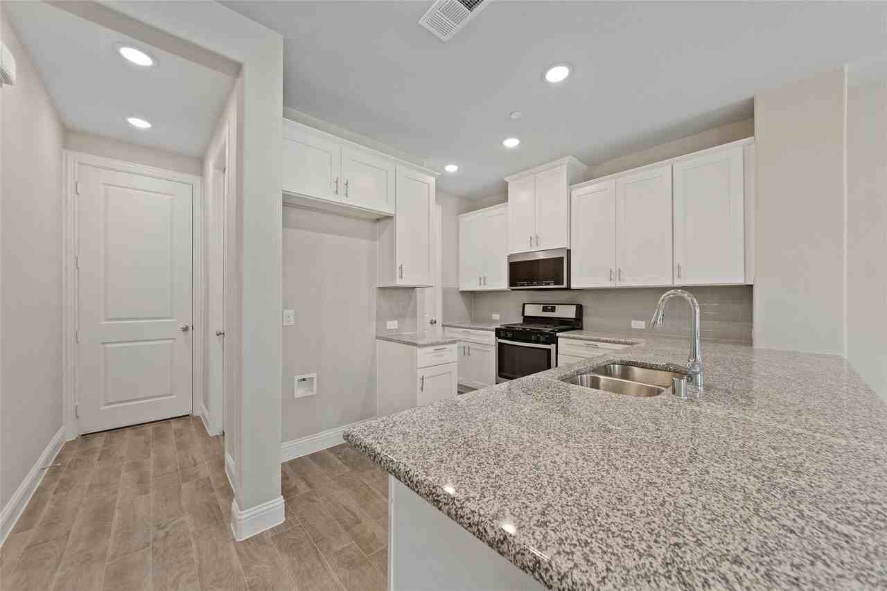 4724 Ladrillo Ln - Photo 7 of 25