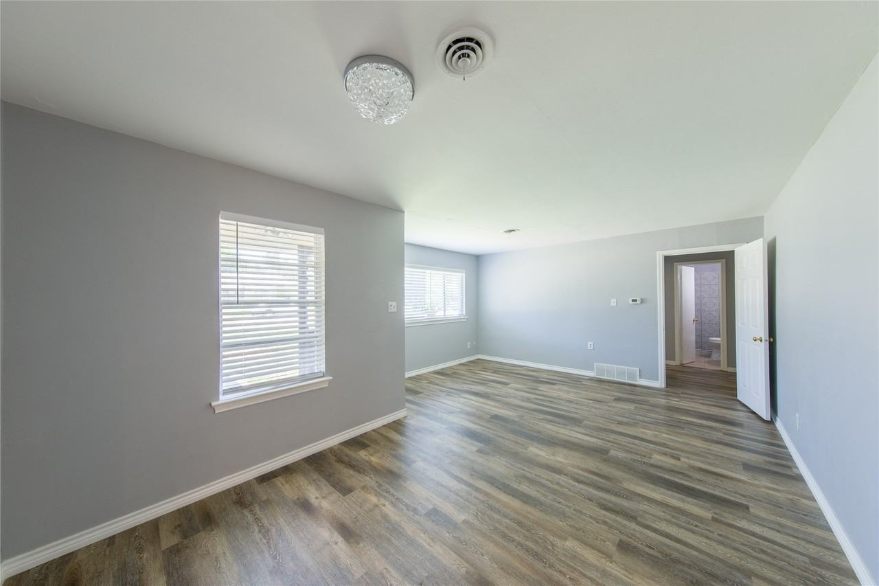 428 Apollo Rd - Photo 7 of 25