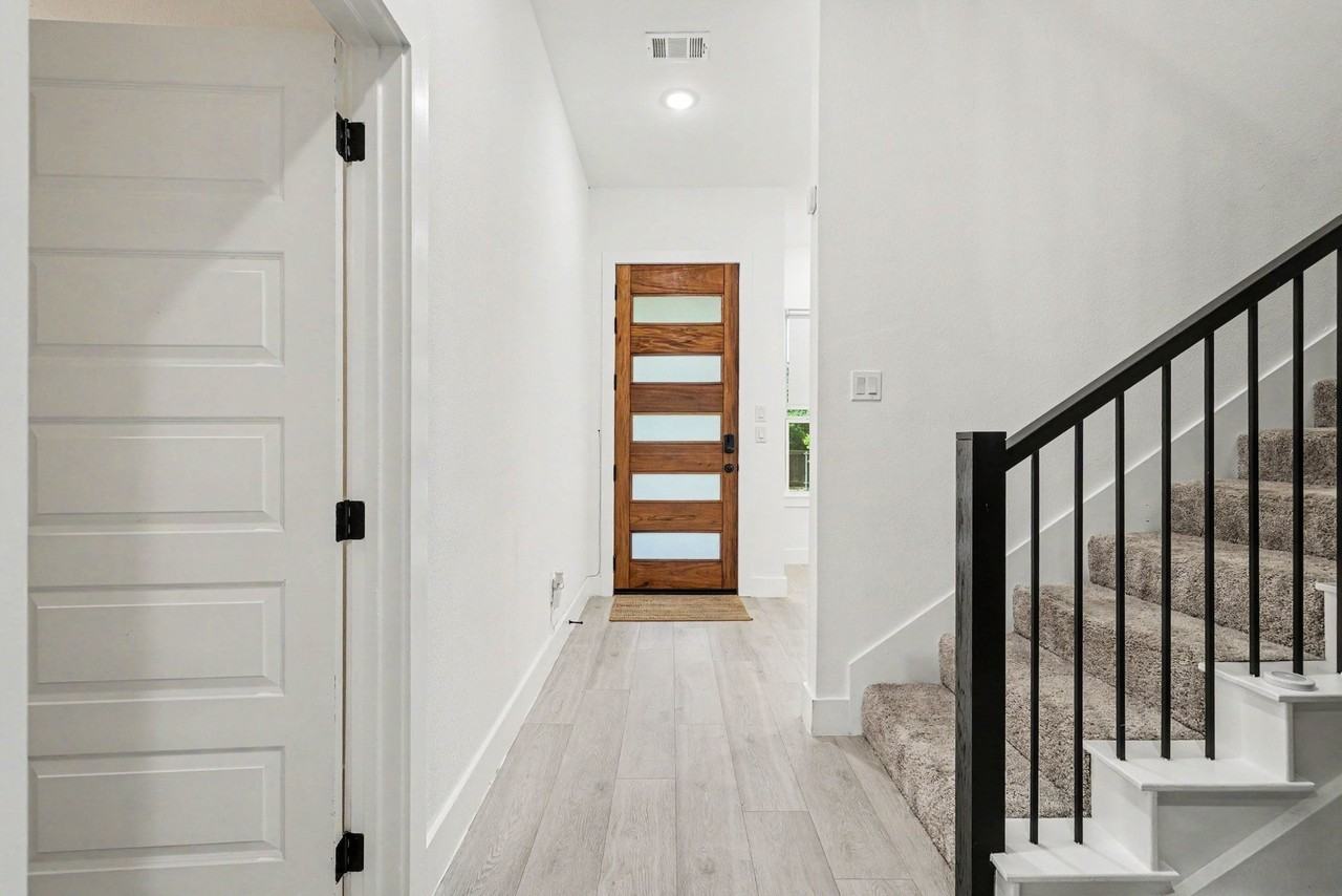 2742 Marjorie Ave - Photo 4 of 40