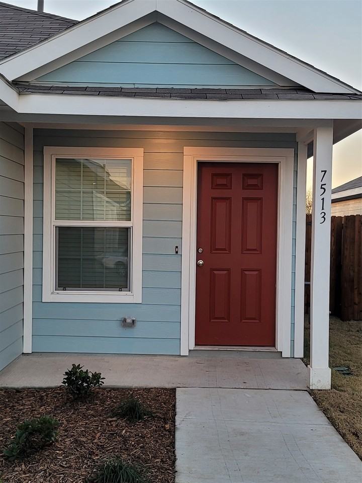 7513 Bluebell Ln - Photo 2 of 28