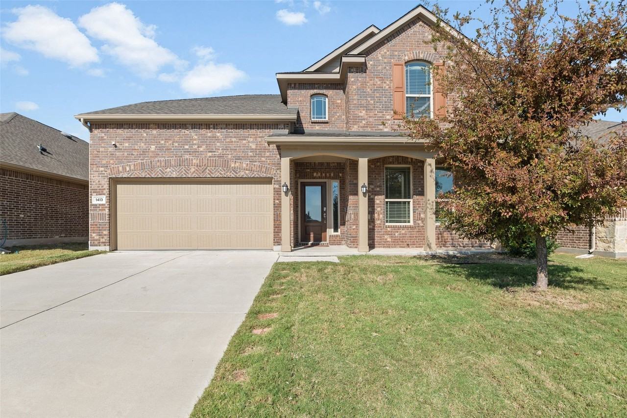 1413 Lake Grove Dr