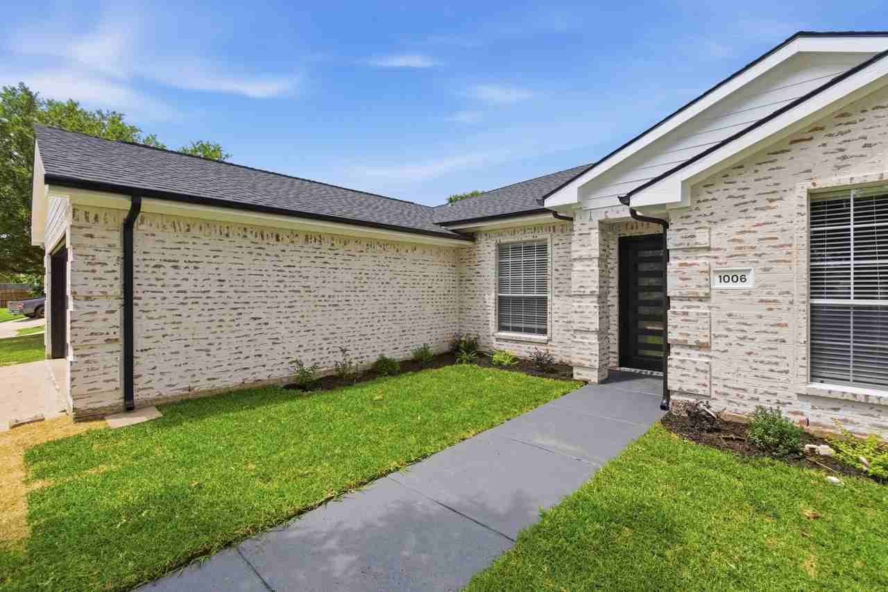 1006 Lake Dallas Dr - Photo 5 of 40