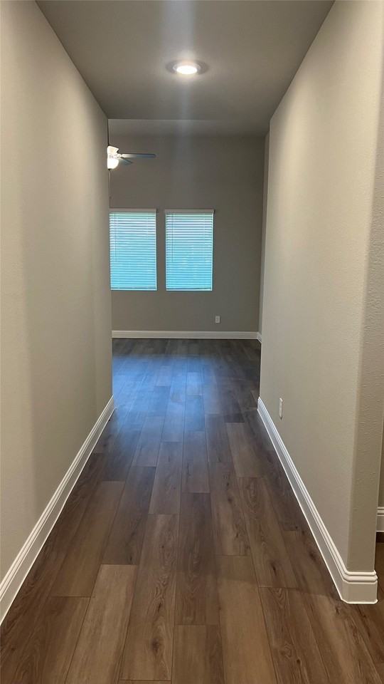 1407 Winter Way - Photo 5 of 23