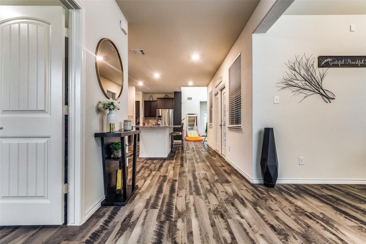 2416 Evening Stone Dr - Photo 4 of 25