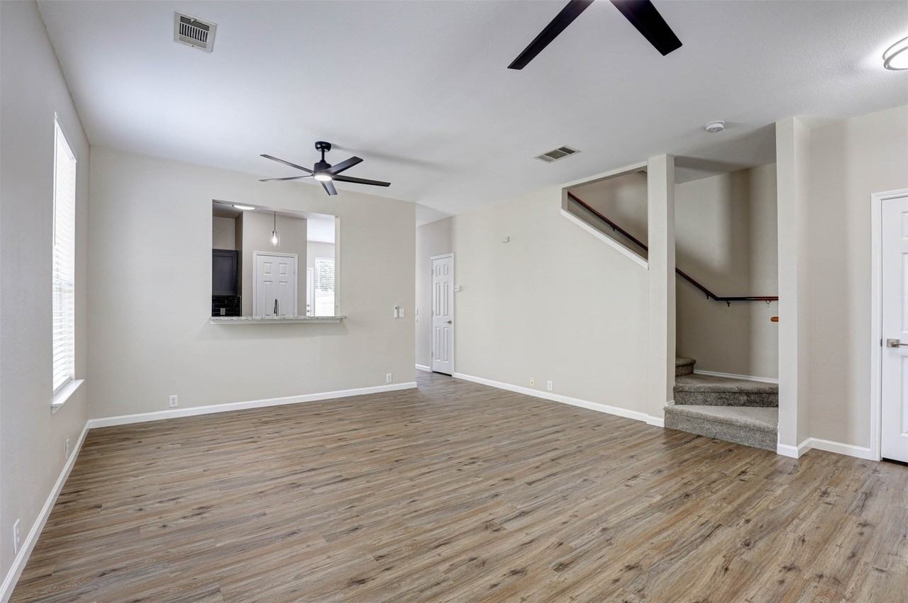 10724 Astor Dr - Photo 7 of 31