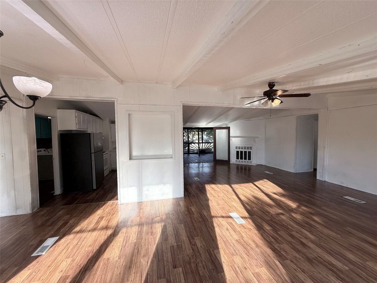 111 King Rd - Photo 6 of 25