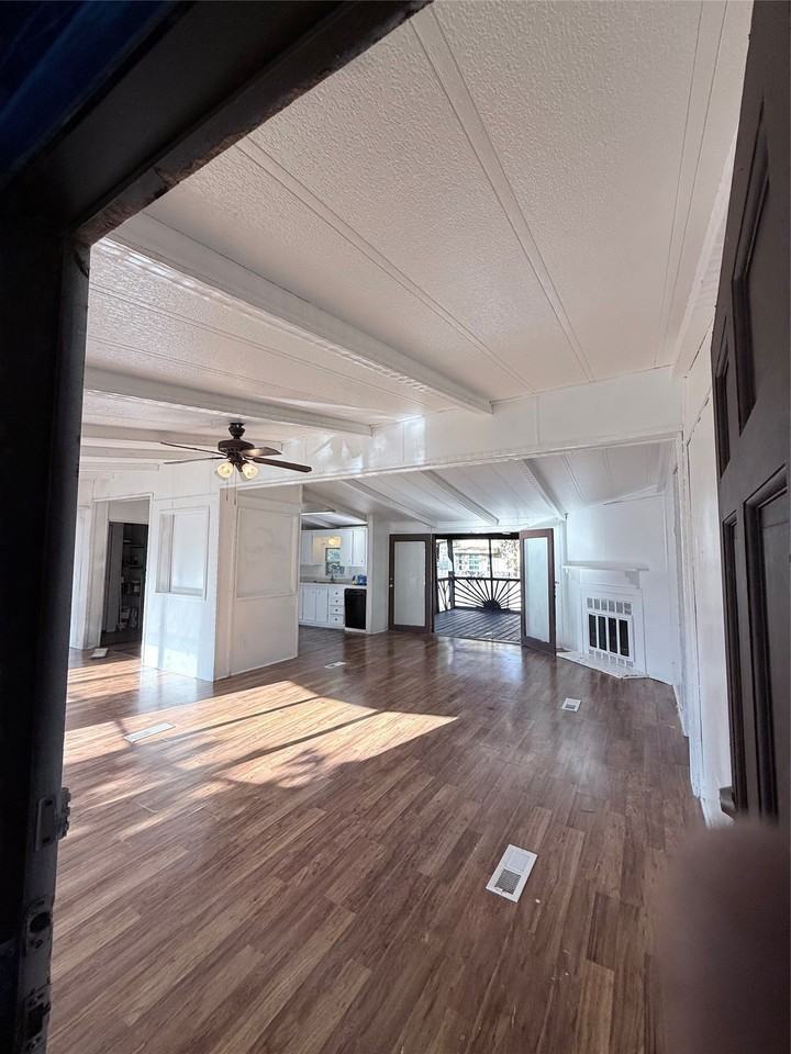 111 King Rd - Photo 7 of 25