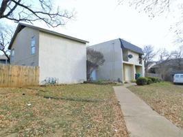 featured image of 1915 Kingswood Ct