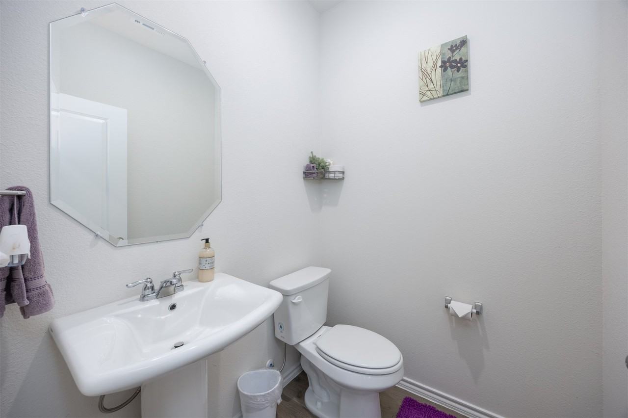 11341 Headwater Ct - Photo 5 of 33
