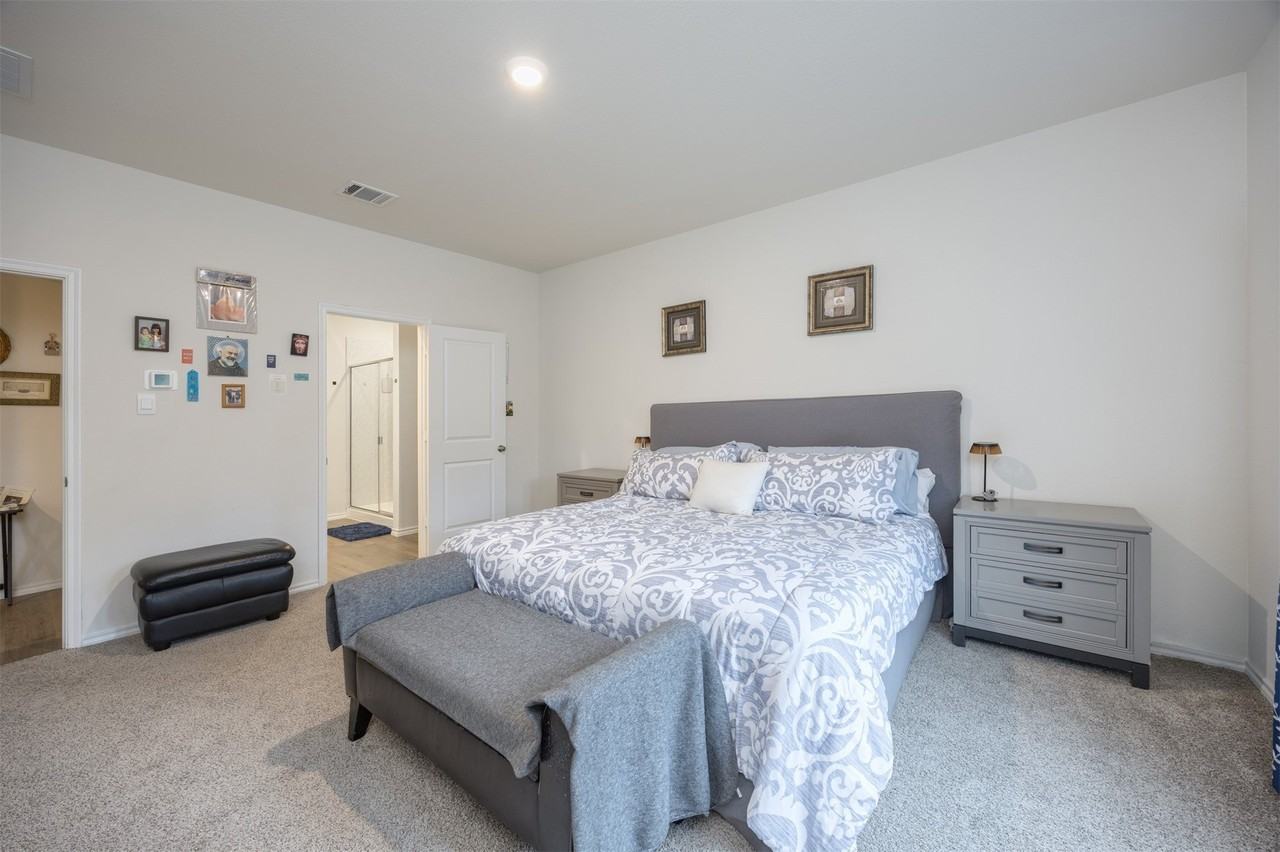 11341 Headwater Ct - Photo 7 of 33