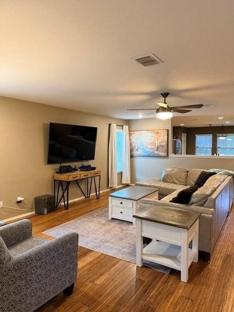 12911 Balez Dr - Photo 2 of 39