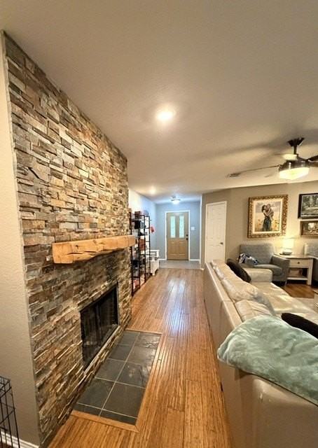 12911 Balez Dr - Photo 4 of 39