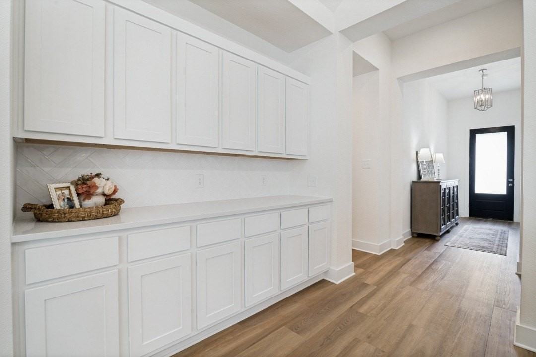 1046 Bearing St - Photo 6 of 30