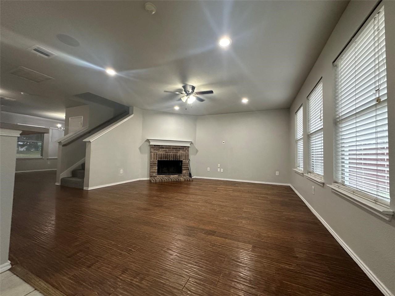 2525 Mesa Valley Dr - Photo 2 of 16