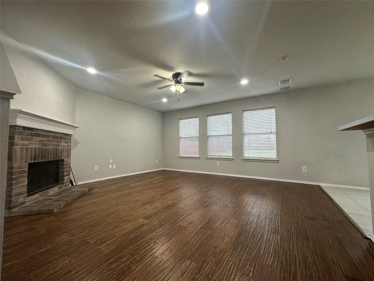 2525 Mesa Valley Dr - Photo 3 of 16