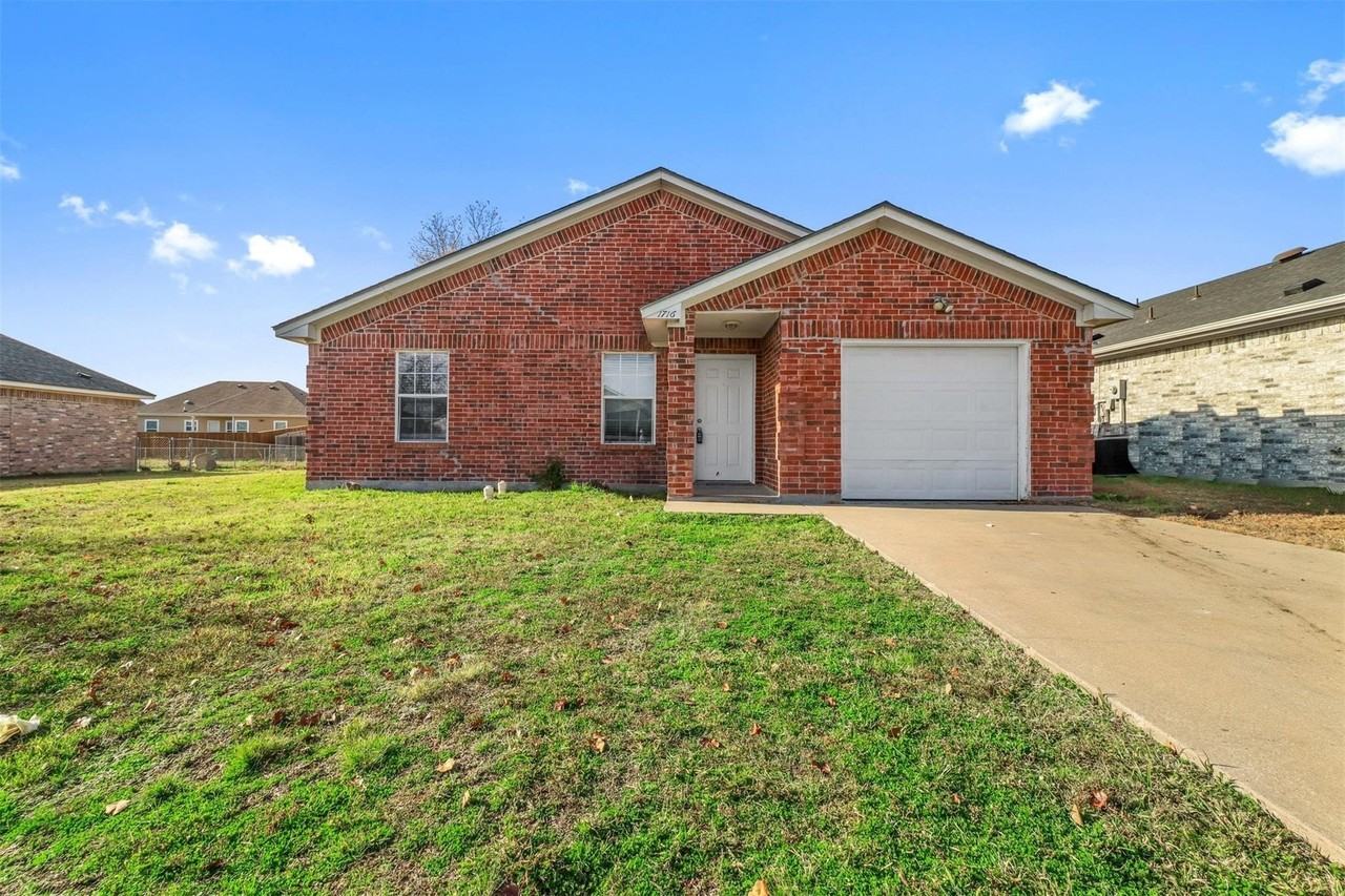 1716 Manor Garden Curv