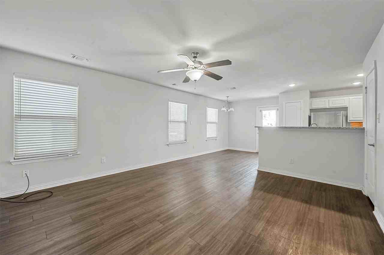 727 W Johnson St #A - Photo 3 of 22