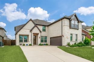 812 Woodview Ct - Photo 1 of 1