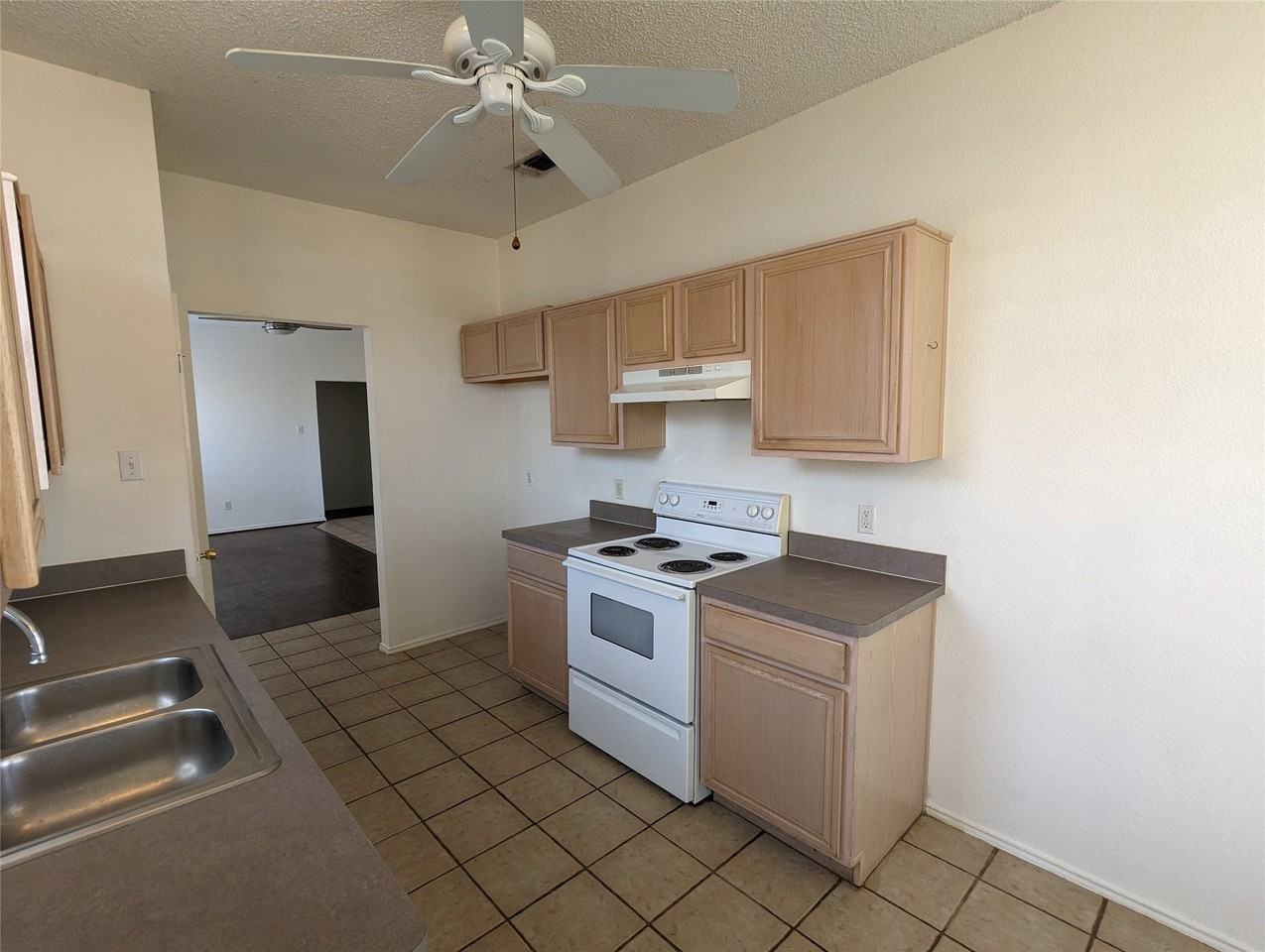 6367 Stonewater Bend Trl - Photo 6 of 14