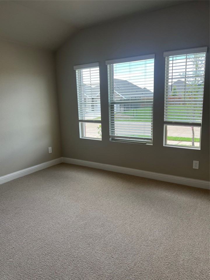 1405 Arrowleaf Dr - Photo 2 of 20
