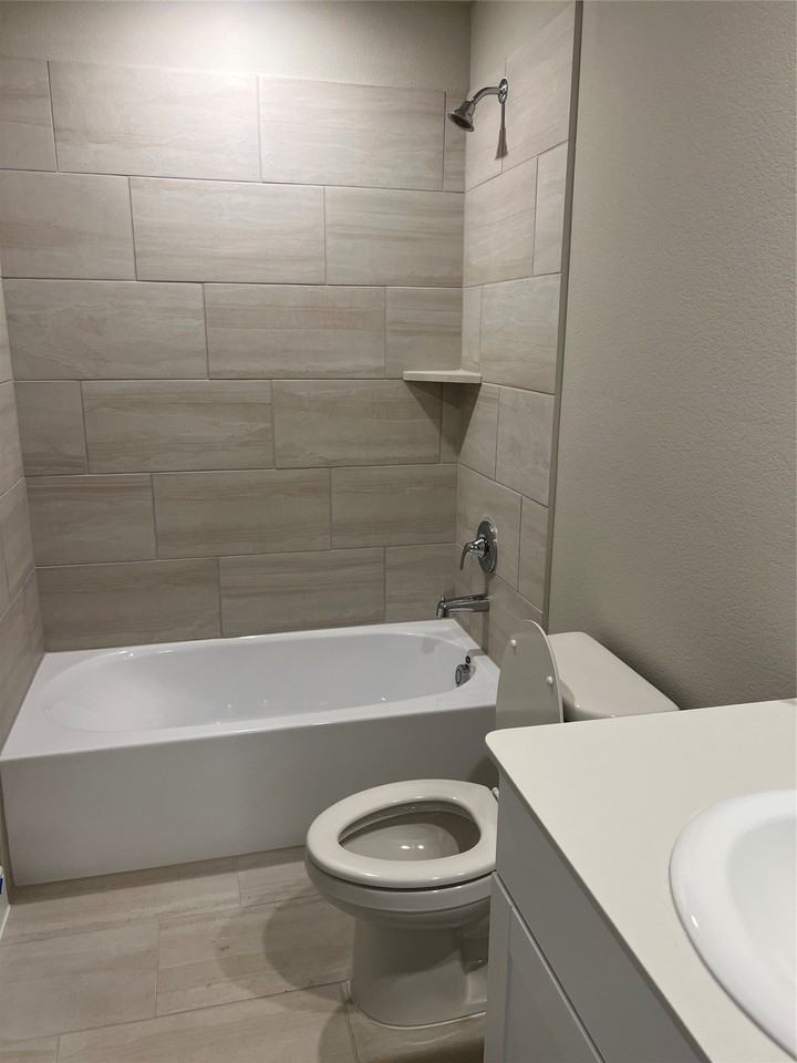 1405 Arrowleaf Dr - Photo 3 of 20