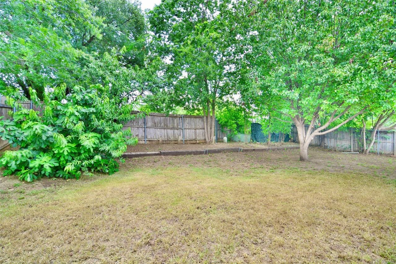 4133 Silverberry Ave - Photo 5 of 30
