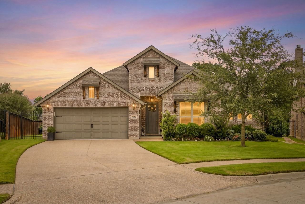 3828 Pine Valley Ln