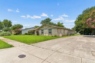 5517 Castleview Ln - Photo 1 of 1