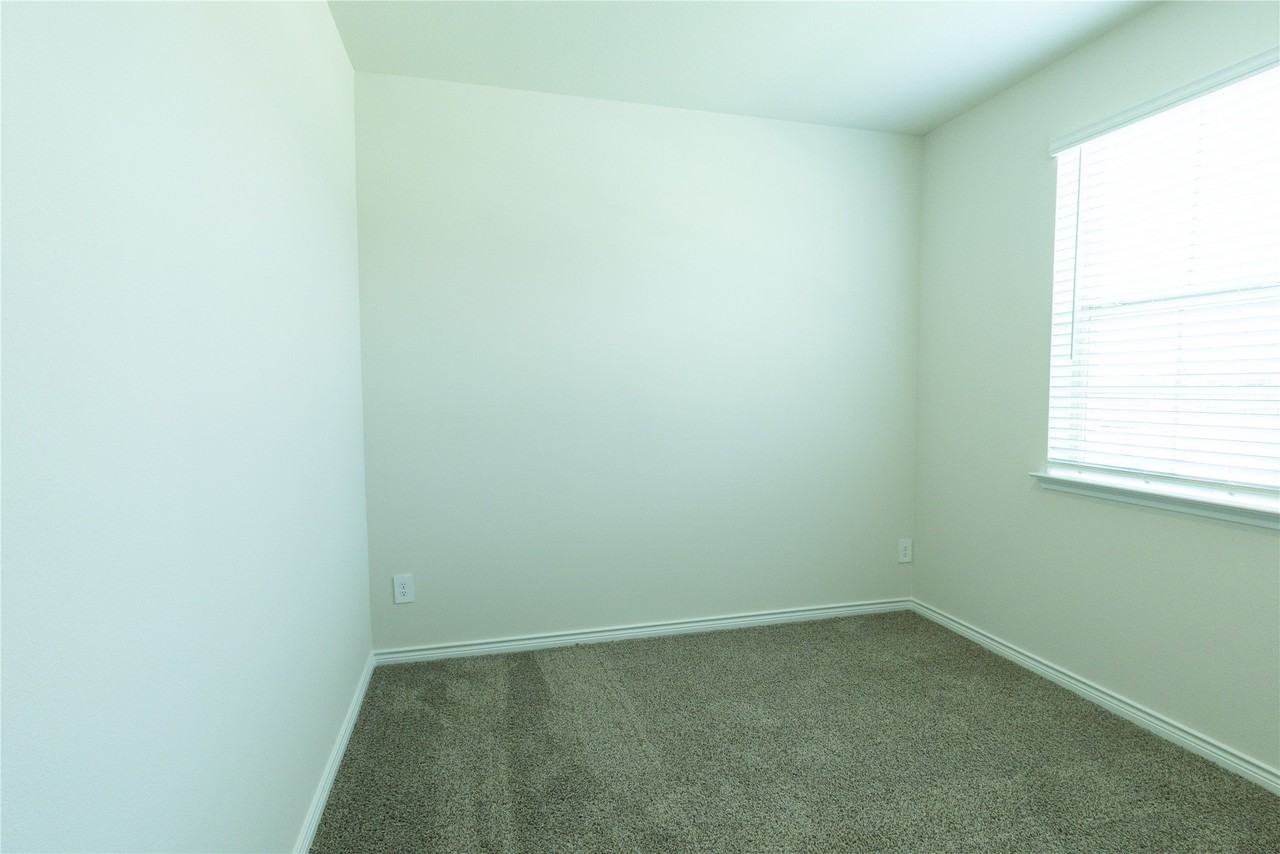 2617 Lewisville Rd - Photo 5 of 11